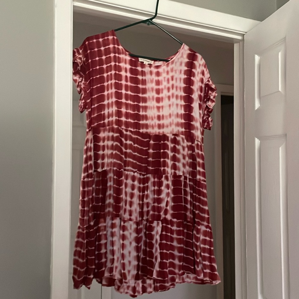 Dress has lining underneath, very comfortable, only worn a few times